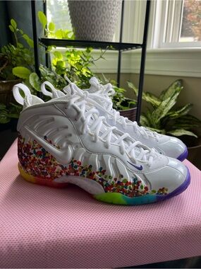 Nike Little Posite Pro "Fruity Pebbles" Size 7y